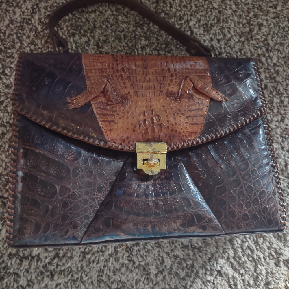 Vintage ETCO alligator hand bag